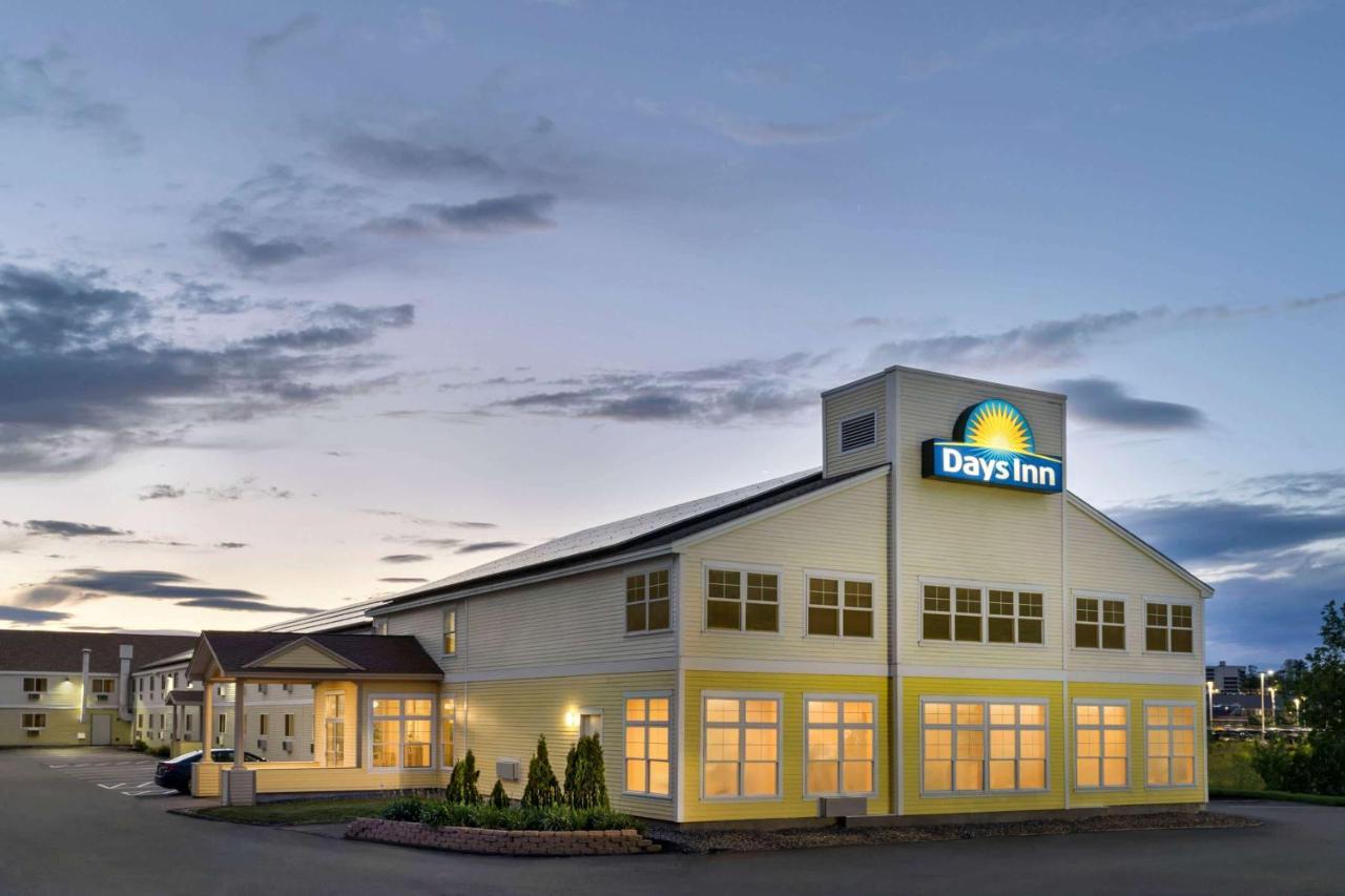Days Inn By Wyndham Airport/Maine Mall South Portland Exterior foto